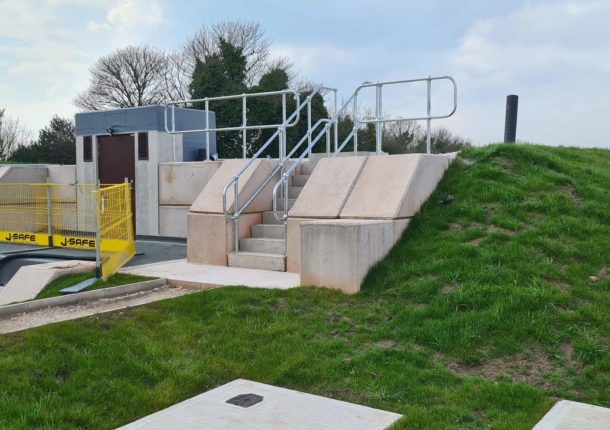 galvanised-steel-handrail-installation